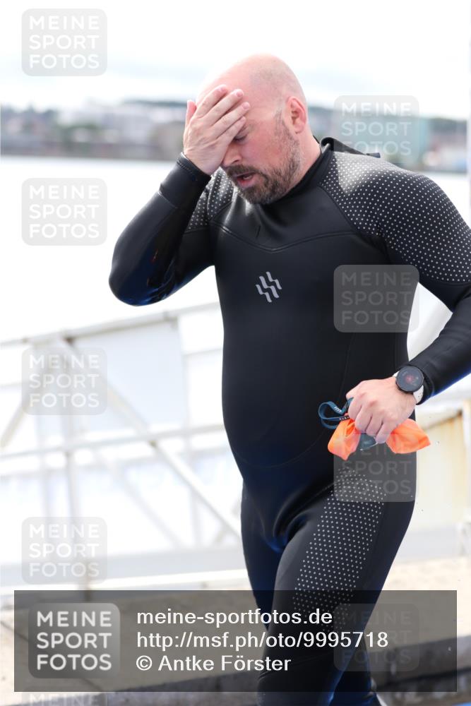 16.08.2026 - KN Förde Triathlon 2026 Antke Förster http://msf.ph/oto/9995718 16.08.2026 11:05:36 Schwimmen 393, 406, 432, 421 meine-sportfotos.de