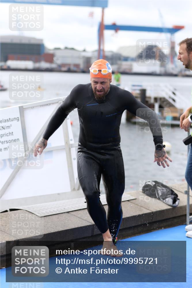 16.08.2026 - KN Förde Triathlon 2026 Antke Förster http://msf.ph/oto/9995721 16.08.2026 11:05:57 Schwimmen 393, 421, 400, 402, 803 meine-sportfotos.de
