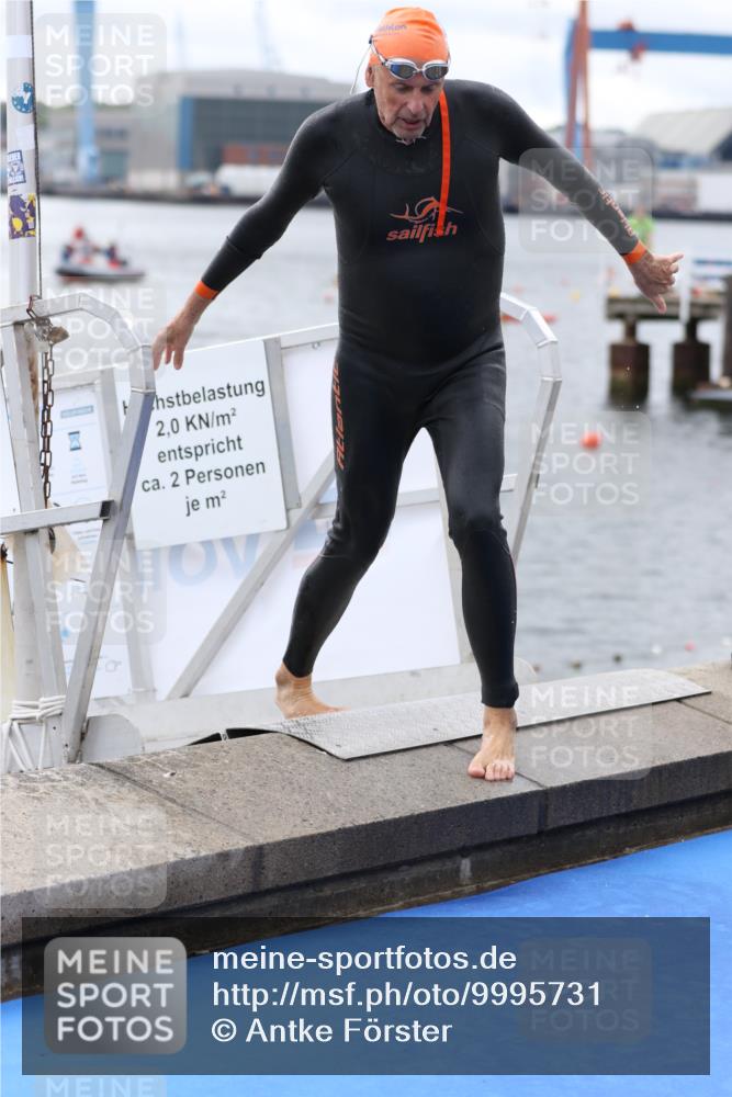 16.08.2026 - KN Förde Triathlon 2026 Antke Förster http://msf.ph/oto/9995731 16.08.2026 11:06:19 Schwimmen 400, 402, 421, 396, 399, 803 meine-sportfotos.de