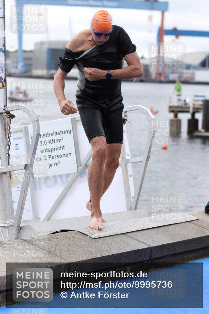 16.08.2026 - KN Förde Triathlon 2026 Antke Förster http://msf.ph/oto/9995736 16.08.2026 11:06:22 Schwimmen 400, 402, 803, 351, 396, 399 meine-sportfotos.de