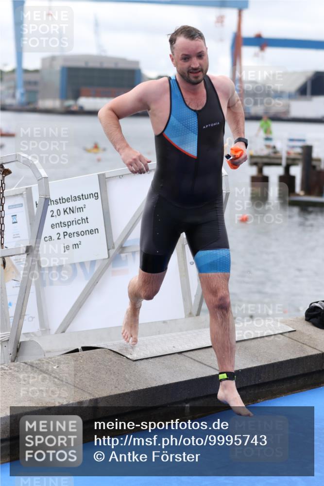 16.08.2026 - KN Förde Triathlon 2026 Antke Förster http://msf.ph/oto/9995743 16.08.2026 11:06:41 Schwimmen 396, 402, 803, 351, 396, 399, 416, 435 meine-sportfotos.de