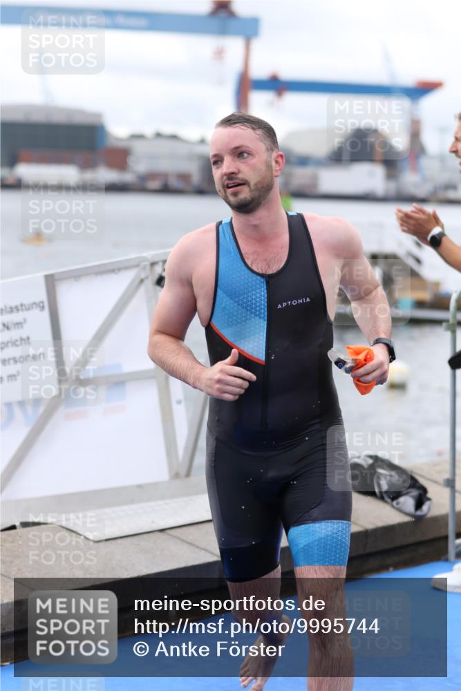 16.08.2026 - KN Förde Triathlon 2026 Antke Förster http://msf.ph/oto/9995744 16.08.2026 11:06:42 Schwimmen 396, 402, 803, 351, 399, 416, 435, 437 meine-sportfotos.de