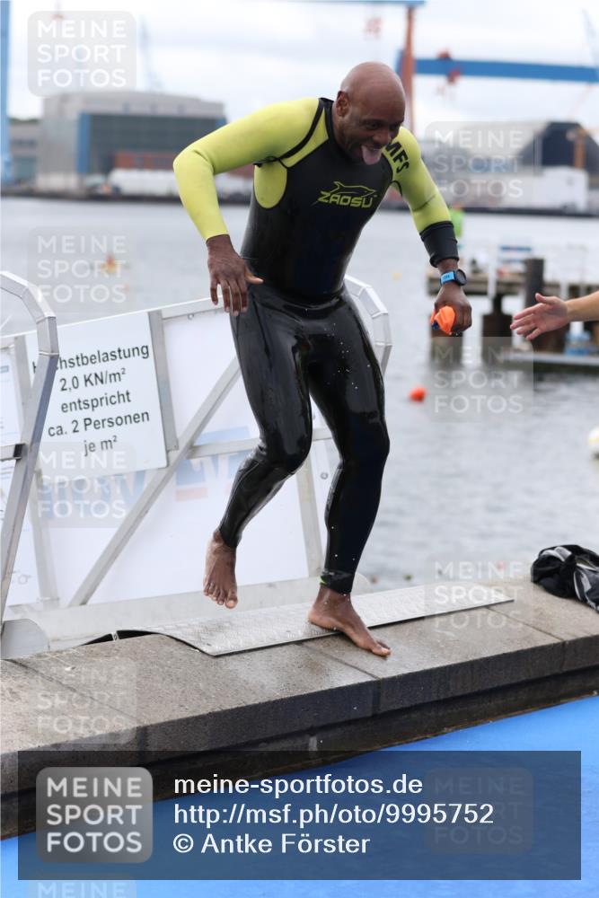 16.08.2026 - KN Förde Triathlon 2026 Antke Förster http://msf.ph/oto/9995752 16.08.2026 11:06:48 Schwimmen 351, 396, 399, 385, 416, 425, 435, 437, 801 meine-sportfotos.de
