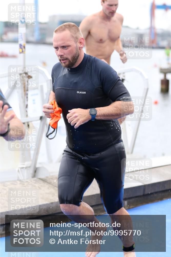 16.08.2026 - KN Förde Triathlon 2026 Antke Förster http://msf.ph/oto/9995770 16.08.2026 11:07:09 Schwimmen 351, 399, 416, 425, 435, 437, 378, 385, 404, 425, 801, 802 meine-sportfotos.de