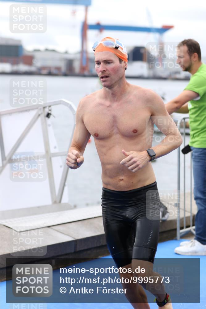 16.08.2026 - KN Förde Triathlon 2026 Antke Förster http://msf.ph/oto/9995773 16.08.2026 11:07:11 Schwimmen 416, 425, 435, 437, 378, 385, 404, 801, 802 meine-sportfotos.de