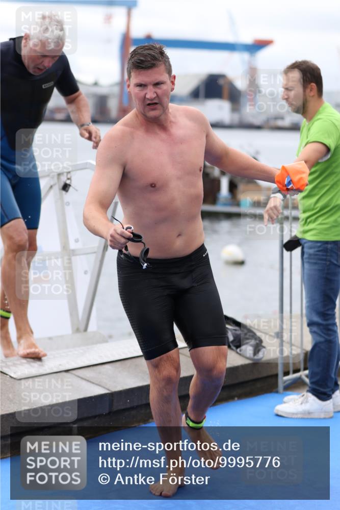 16.08.2026 - KN Förde Triathlon 2026 Antke Förster http://msf.ph/oto/9995776 16.08.2026 11:07:12 Schwimmen 385, 416, 425, 435, 437, 801, 378, 385, 404, 801, 802 meine-sportfotos.de