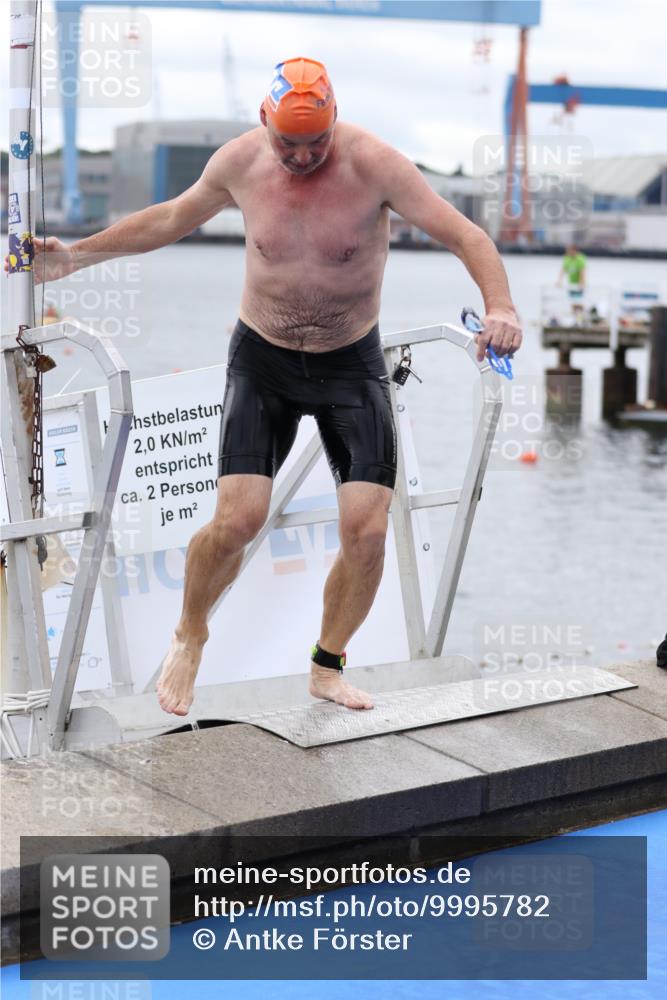 16.08.2026 - KN Förde Triathlon 2026 Antke Förster http://msf.ph/oto/9995782 16.08.2026 11:07:17 Schwimmen 378, 385, 416, 425, 435, 437, 801, 378, 404, 802 meine-sportfotos.de
