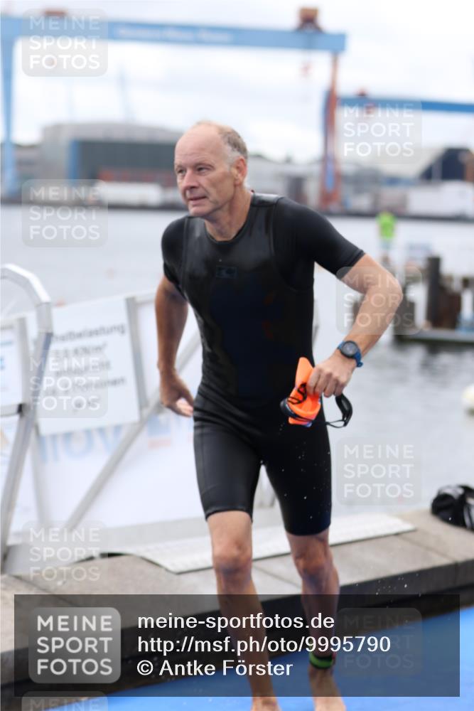 16.08.2026 - KN Förde Triathlon 2026 Antke Förster http://msf.ph/oto/9995790 16.08.2026 11:07:23 Schwimmen 378, 385, 416, 425, 435, 437, 801, 802, 404, 417 meine-sportfotos.de