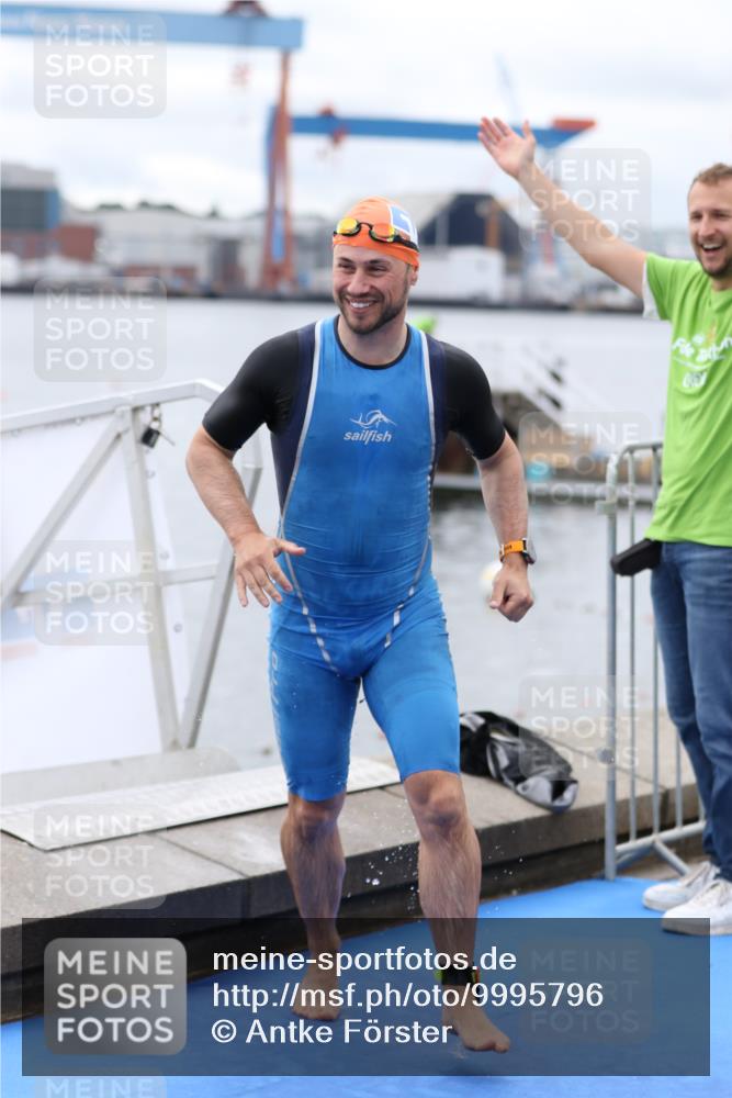 16.08.2026 - KN Förde Triathlon 2026 Antke Förster http://msf.ph/oto/9995796 16.08.2026 11:07:28 Schwimmen 378, 385, 404, 416, 425, 435, 437, 801, 802, 417, 427 meine-sportfotos.de