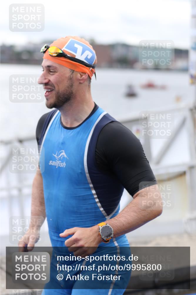 16.08.2026 - KN Förde Triathlon 2026 Antke Förster http://msf.ph/oto/9995800 16.08.2026 11:07:29 Schwimmen 378, 385, 404, 416, 425, 437, 801, 802, 414, 417, 427 meine-sportfotos.de
