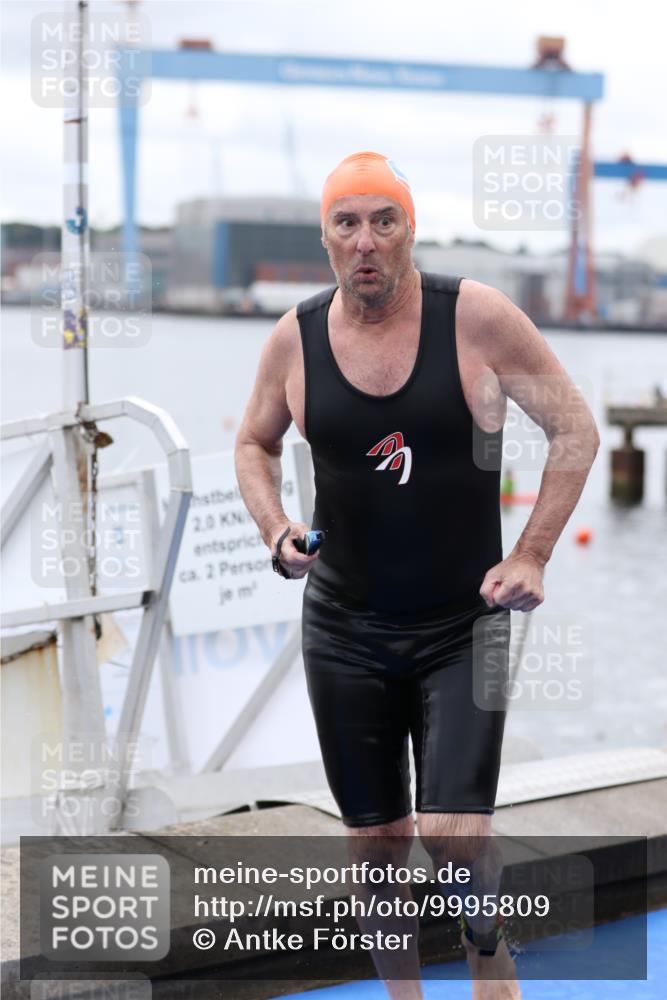 16.08.2026 - KN Förde Triathlon 2026 Antke Förster http://msf.ph/oto/9995809 16.08.2026 11:07:53 Schwimmen 417, 427, 414 meine-sportfotos.de