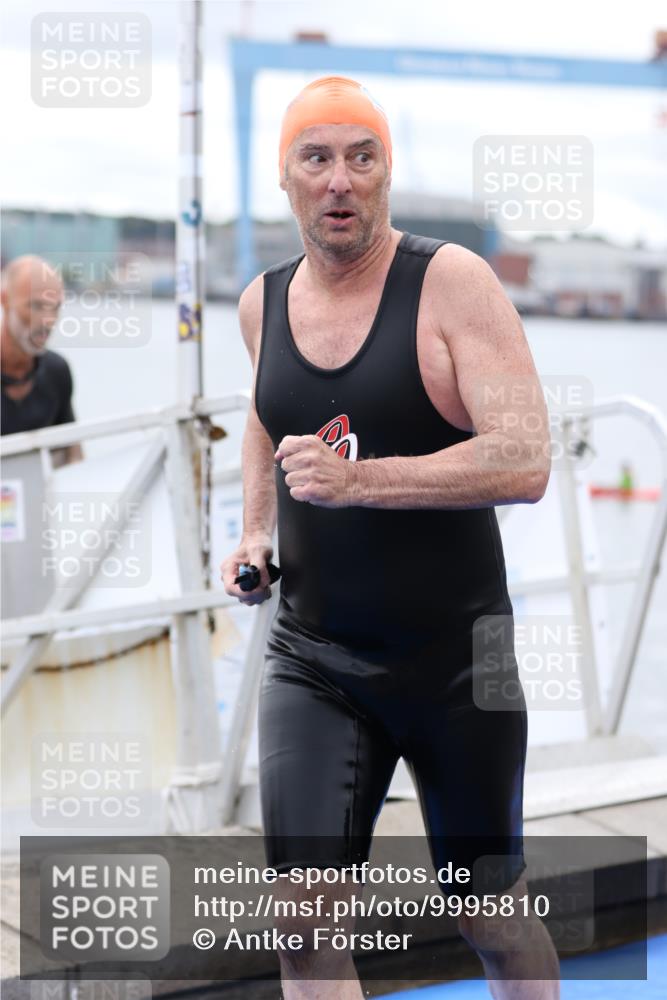 16.08.2026 - KN Förde Triathlon 2026 Antke Förster http://msf.ph/oto/9995810 16.08.2026 11:07:54 Schwimmen 414, 417, 427, 414 meine-sportfotos.de