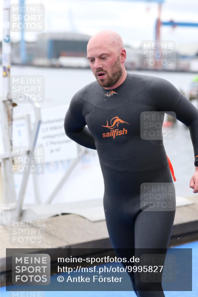 16.08.2026 - KN Förde Triathlon 2026 Antke Förster http://msf.ph/oto/9995827 16.08.2026 11:08:41 Schwimmen 428, 429 meine-sportfotos.de
