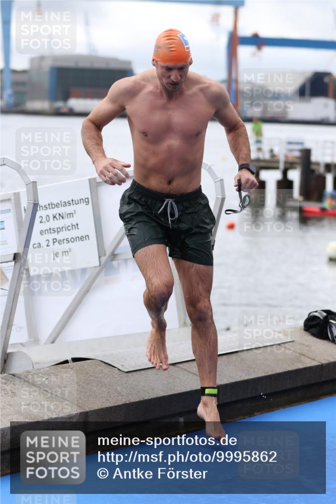 16.08.2026 - KN Förde Triathlon 2026 Antke Förster http://msf.ph/oto/9995862 16.08.2026 11:11:24 Schwimmen 424, 426, 439 meine-sportfotos.de