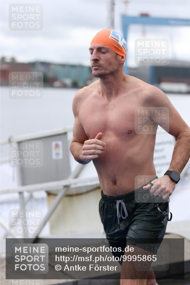 16.08.2026 - KN Förde Triathlon 2026 Antke Förster http://msf.ph/oto/9995865 16.08.2026 11:11:25 Schwimmen 424, 426, 439 meine-sportfotos.de