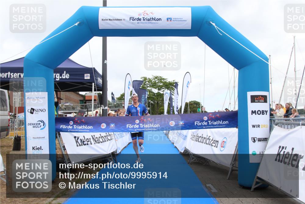 16.08.2026 - KN Förde Triathlon 2026 Markus Tischler http://msf.ph/oto/9995914 16.08.2026 11:49:31 Ziel 307, 307 meine-sportfotos.de