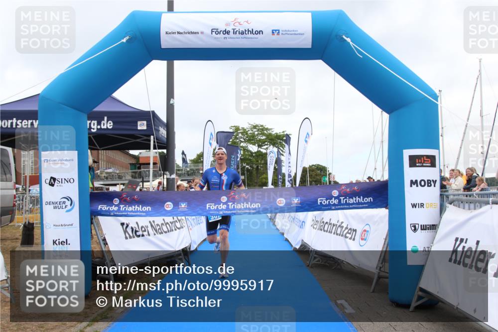 16.08.2026 - KN Förde Triathlon 2026 Markus Tischler http://msf.ph/oto/9995917 16.08.2026 11:49:31 Ziel 307, 307 meine-sportfotos.de