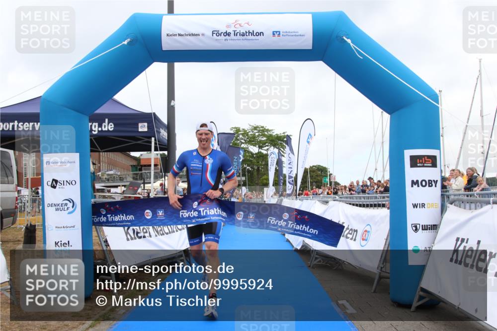 16.08.2026 - KN Förde Triathlon 2026 Markus Tischler http://msf.ph/oto/9995924 16.08.2026 11:49:32 Ziel 307, 307 meine-sportfotos.de