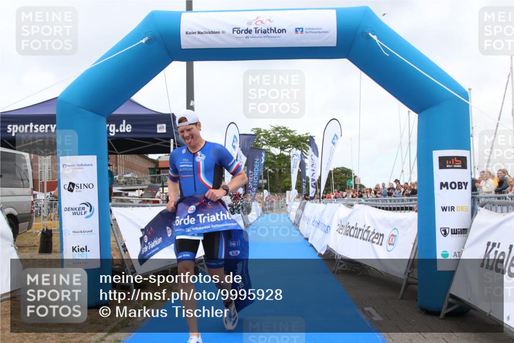 16.08.2026 - KN Förde Triathlon 2026 Markus Tischler http://msf.ph/oto/9995928 16.08.2026 11:49:32 Ziel 307, 307 meine-sportfotos.de