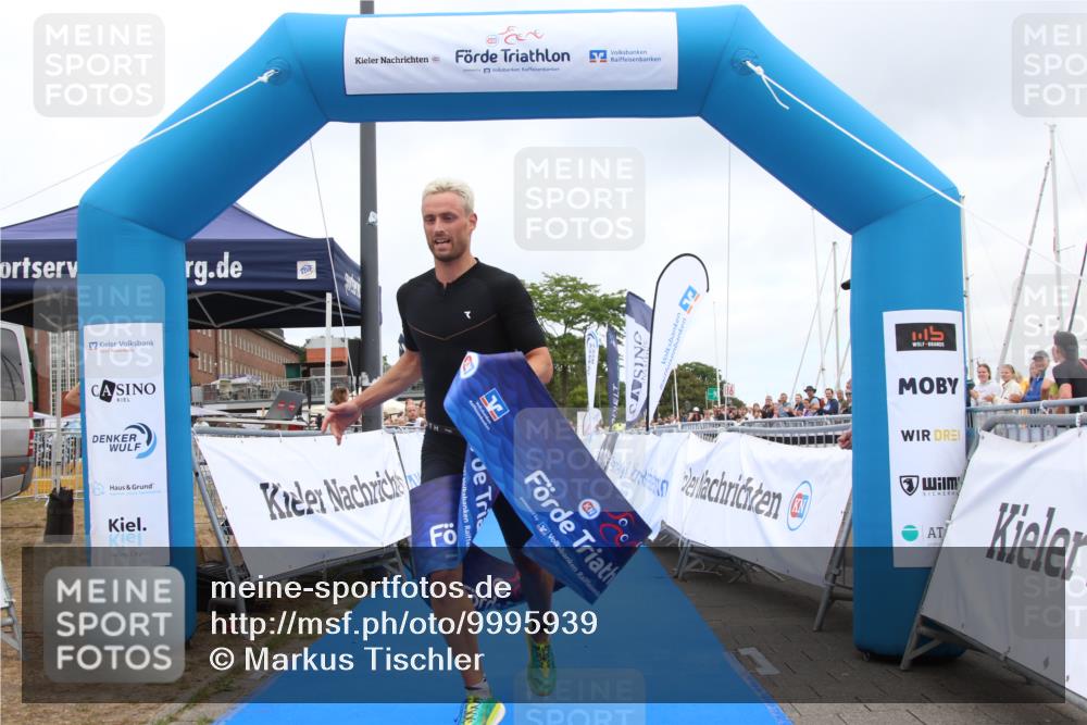 16.08.2026 - KN Förde Triathlon 2026 Markus Tischler http://msf.ph/oto/9995939 16.08.2026 11:50:42 Ziel 330, 330 meine-sportfotos.de