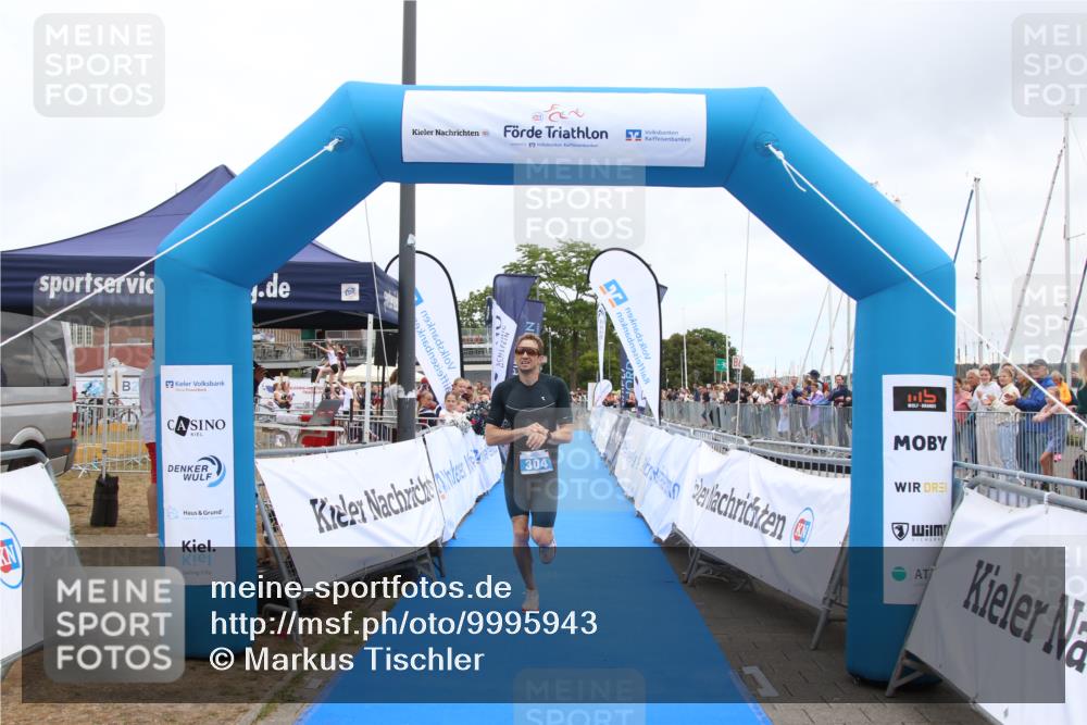 16.08.2026 - KN Förde Triathlon 2026 Markus Tischler http://msf.ph/oto/9995943 16.08.2026 11:51:30 Ziel 304, 304 meine-sportfotos.de