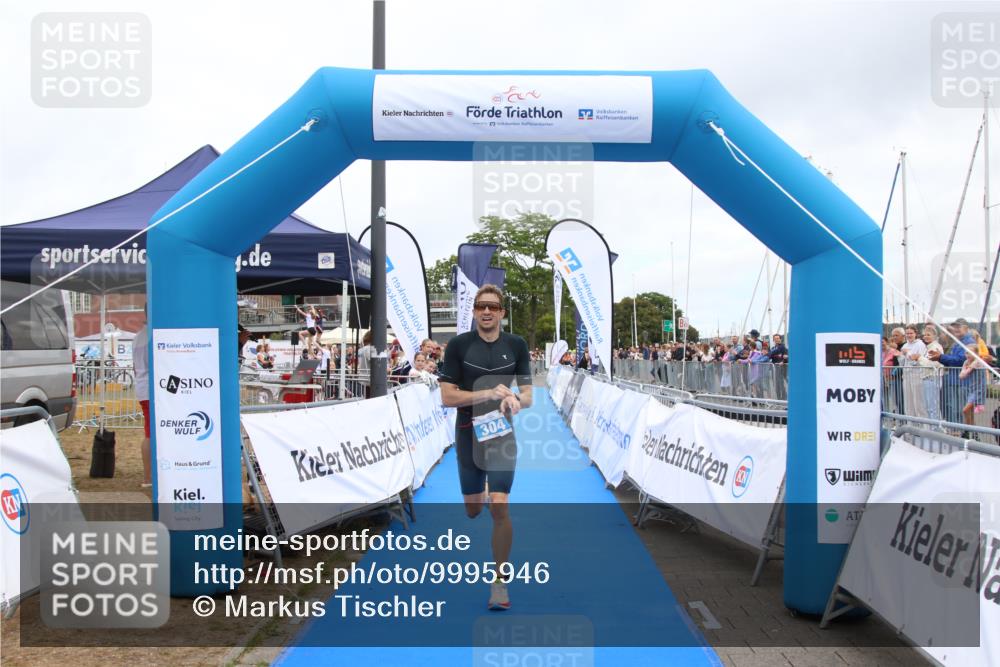 16.08.2026 - KN Förde Triathlon 2026 Markus Tischler http://msf.ph/oto/9995946 16.08.2026 11:51:30 Ziel 304, 304 meine-sportfotos.de