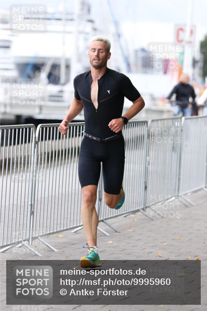 16.08.2026 - KN Förde Triathlon 2026 Antke Förster http://msf.ph/oto/9995960 16.08.2026 11:36:33 Laufen  meine-sportfotos.de