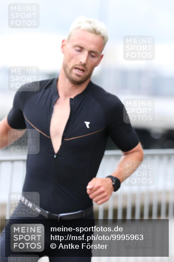 16.08.2026 - KN Förde Triathlon 2026 Antke Förster http://msf.ph/oto/9995963 16.08.2026 11:36:36 Laufen  meine-sportfotos.de