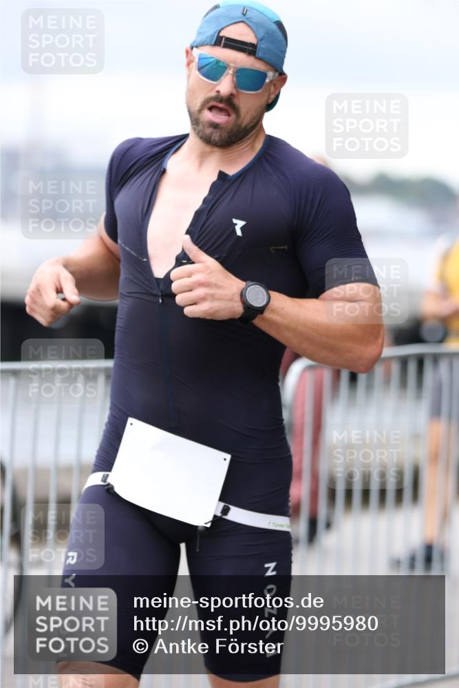 16.08.2026 - KN Förde Triathlon 2026 Antke Förster http://msf.ph/oto/9995980 16.08.2026 11:37:26 Laufen  meine-sportfotos.de