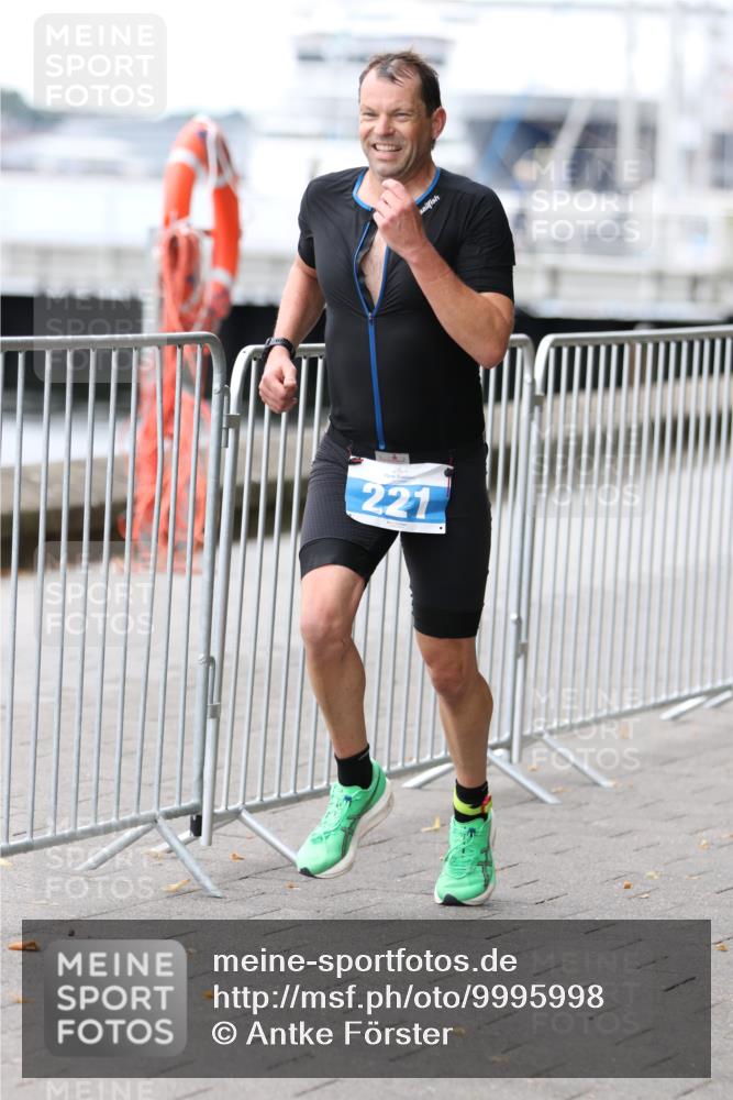 16.08.2026 - KN Förde Triathlon 2026 Antke Förster http://msf.ph/oto/9995998 16.08.2026 11:39:33 Laufen  meine-sportfotos.de