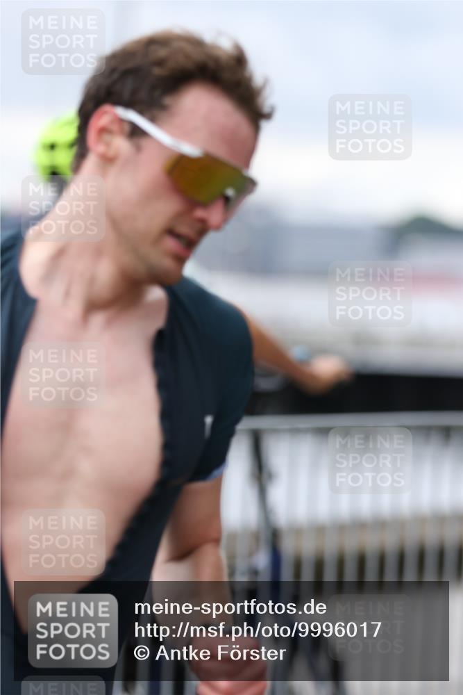 16.08.2026 - KN Förde Triathlon 2026 Antke Förster http://msf.ph/oto/9996017 16.08.2026 11:40:21 Laufen  meine-sportfotos.de
