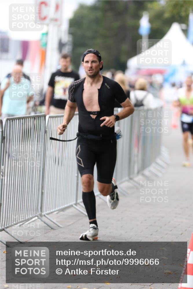 16.08.2026 - KN Förde Triathlon 2026 Antke Förster http://msf.ph/oto/9996066 16.08.2026 11:42:54 Laufen  meine-sportfotos.de