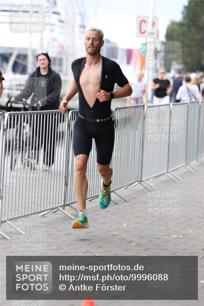 16.08.2026 - KN Förde Triathlon 2026 Antke Förster http://msf.ph/oto/9996088 16.08.2026 11:43:16 Laufen  meine-sportfotos.de