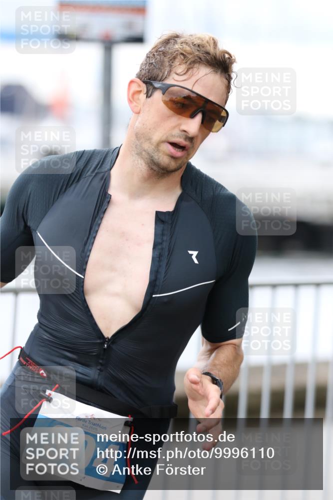 16.08.2026 - KN Förde Triathlon 2026 Antke Förster http://msf.ph/oto/9996110 16.08.2026 11:43:44 Laufen  meine-sportfotos.de