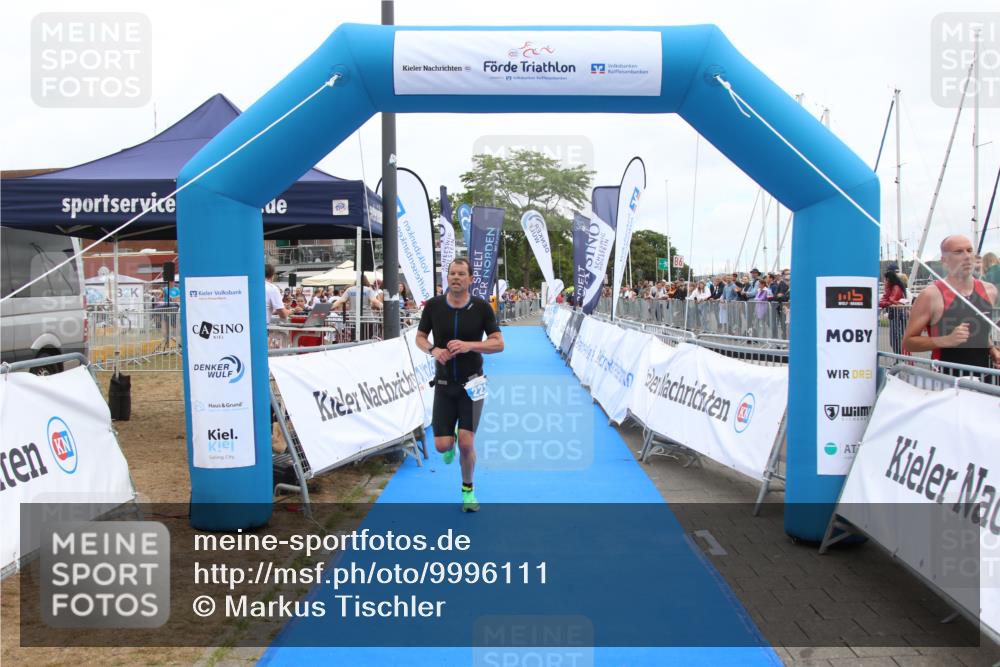 16.08.2026 - KN Förde Triathlon 2026 Markus Tischler http://msf.ph/oto/9996111 16.08.2026 11:53:51 Ziel 221, 221 meine-sportfotos.de
