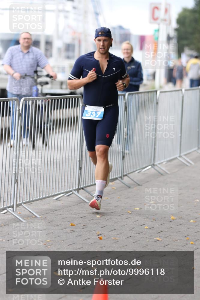 16.08.2026 - KN Förde Triathlon 2026 Antke Förster http://msf.ph/oto/9996118 16.08.2026 11:44:16 Laufen  meine-sportfotos.de