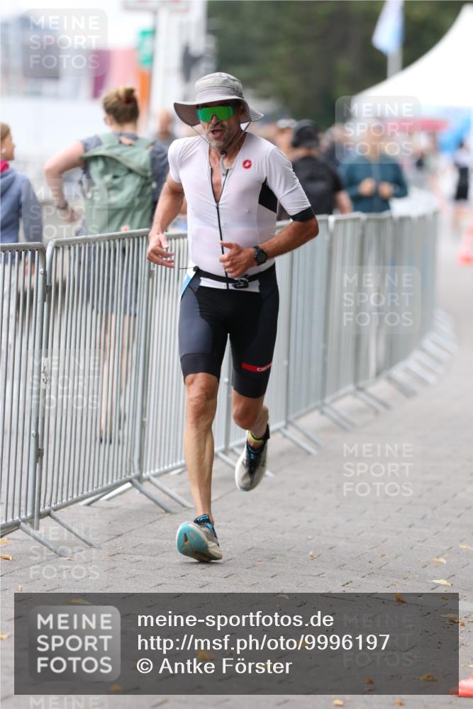 16.08.2026 - KN Förde Triathlon 2026 Antke Förster http://msf.ph/oto/9996197 16.08.2026 11:46:53 Laufen  meine-sportfotos.de