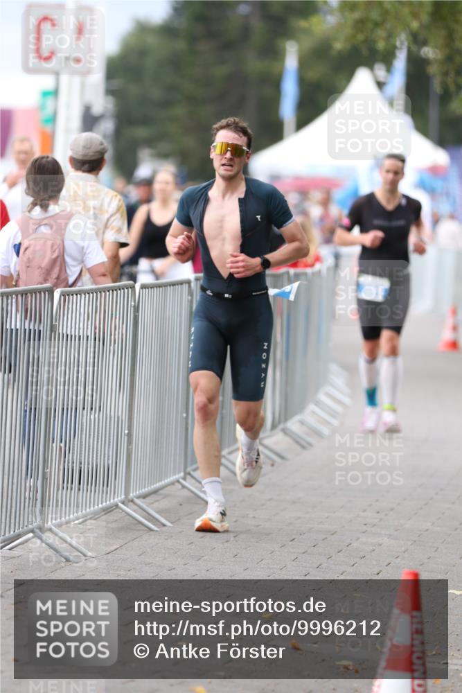 16.08.2026 - KN Förde Triathlon 2026 Antke Förster http://msf.ph/oto/9996212 16.08.2026 11:47:54 Laufen  meine-sportfotos.de