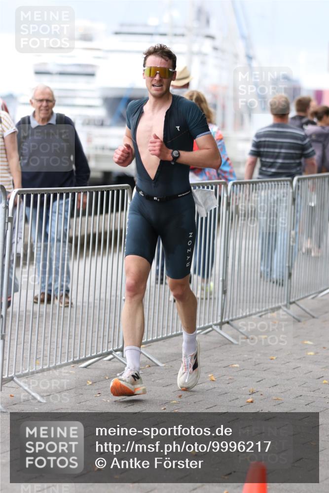 16.08.2026 - KN Förde Triathlon 2026 Antke Förster http://msf.ph/oto/9996217 16.08.2026 11:47:57 Laufen  meine-sportfotos.de