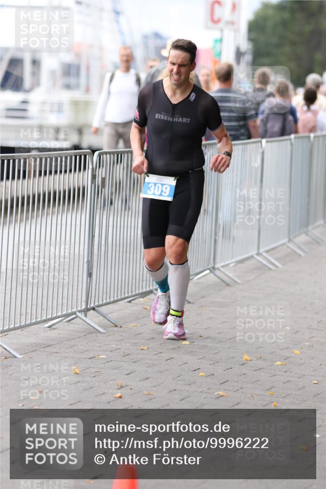 16.08.2026 - KN Förde Triathlon 2026 Antke Förster http://msf.ph/oto/9996222 16.08.2026 11:48:02 Laufen  meine-sportfotos.de