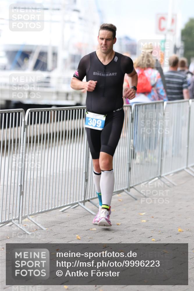 16.08.2026 - KN Förde Triathlon 2026 Antke Förster http://msf.ph/oto/9996223 16.08.2026 11:48:02 Laufen  meine-sportfotos.de