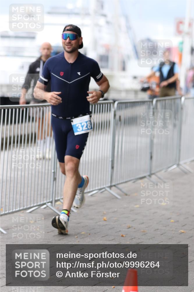 16.08.2026 - KN Förde Triathlon 2026 Antke Förster http://msf.ph/oto/9996264 16.08.2026 11:48:58 Laufen  meine-sportfotos.de