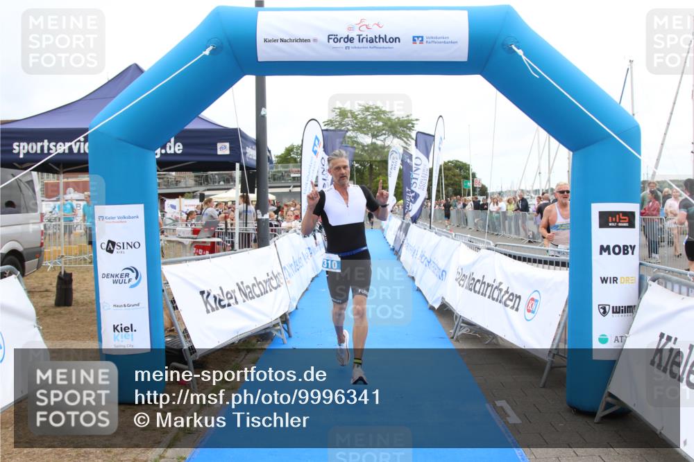 16.08.2026 - KN Förde Triathlon 2026 Markus Tischler http://msf.ph/oto/9996341 16.08.2026 11:56:49 Ziel 310, 323, 441, 310, 323, 441 meine-sportfotos.de