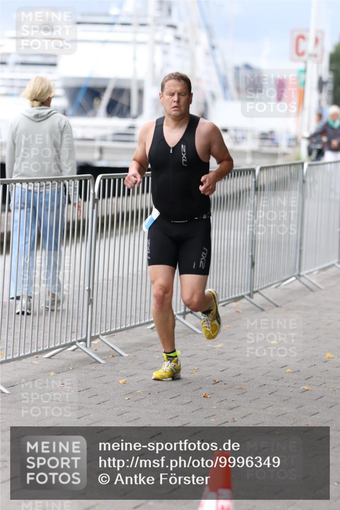 16.08.2026 - KN Förde Triathlon 2026 Antke Förster http://msf.ph/oto/9996349 16.08.2026 11:50:34 Laufen  meine-sportfotos.de
