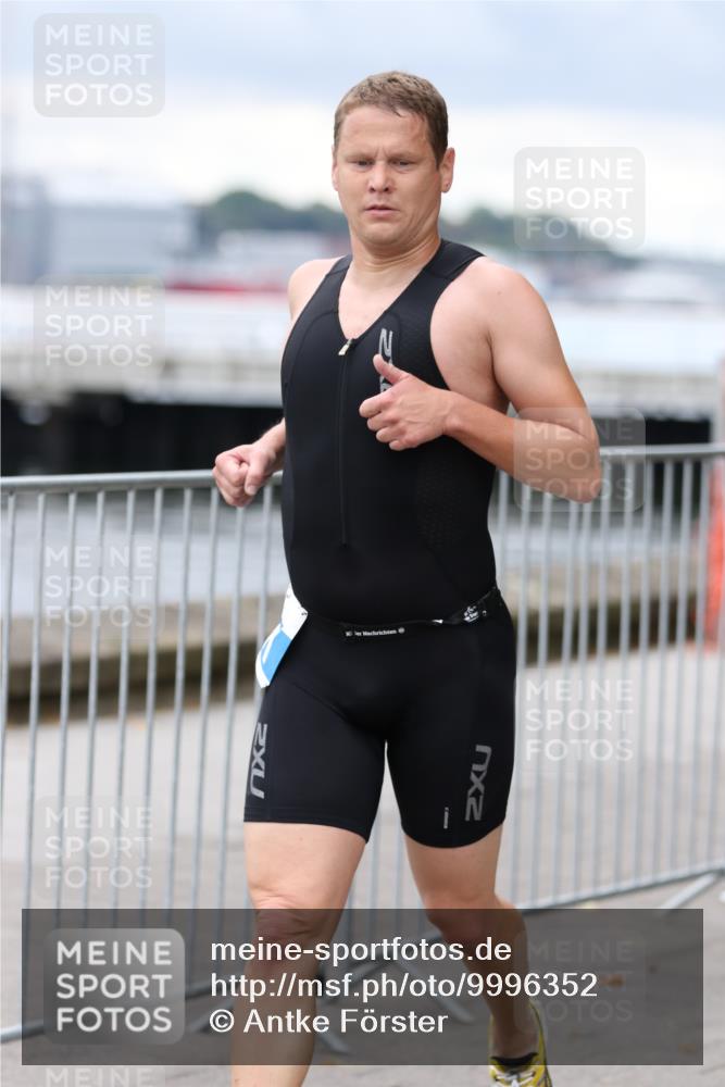 16.08.2026 - KN Förde Triathlon 2026 Antke Förster http://msf.ph/oto/9996352 16.08.2026 11:50:36 Laufen  meine-sportfotos.de