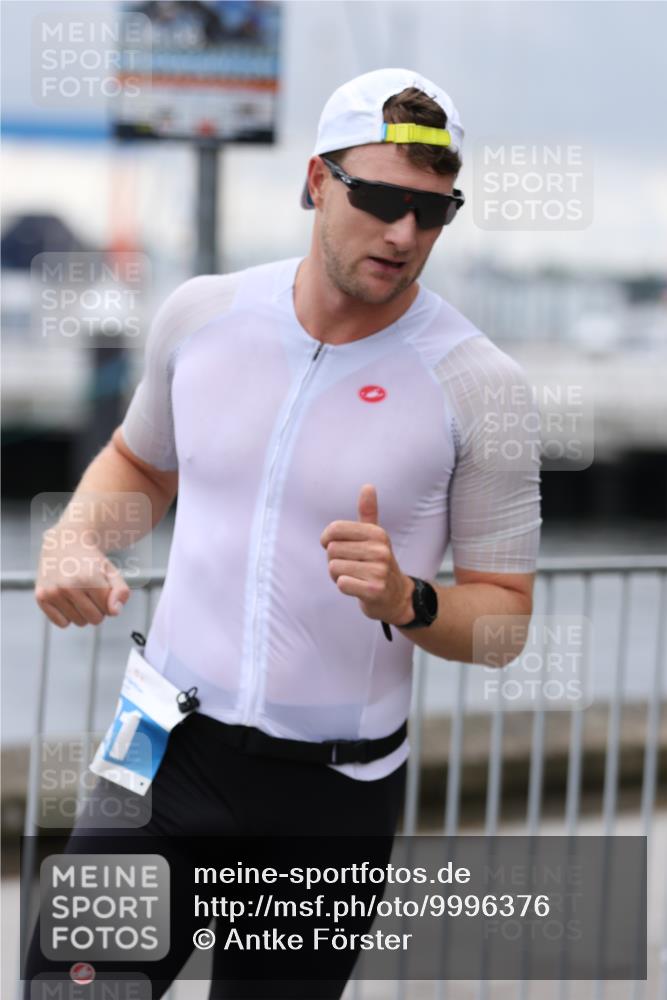 16.08.2026 - KN Förde Triathlon 2026 Antke Förster http://msf.ph/oto/9996376 16.08.2026 11:50:55 Laufen  meine-sportfotos.de