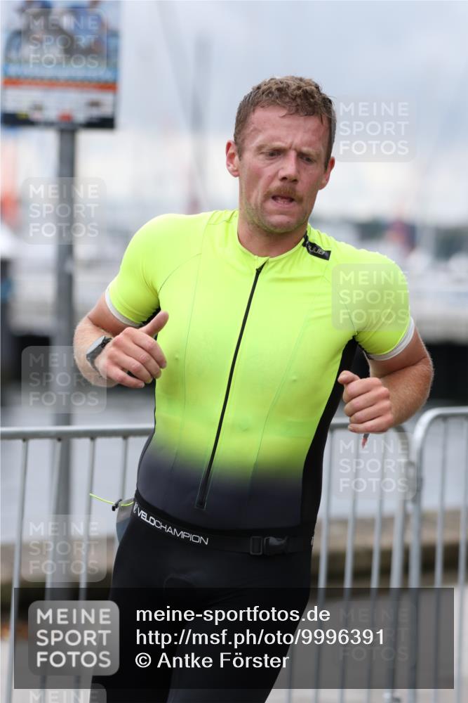 16.08.2026 - KN Förde Triathlon 2026 Antke Förster http://msf.ph/oto/9996391 16.08.2026 11:51:15 Laufen  meine-sportfotos.de