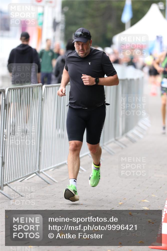 16.08.2026 - KN Förde Triathlon 2026 Antke Förster http://msf.ph/oto/9996421 16.08.2026 11:51:44 Laufen  meine-sportfotos.de