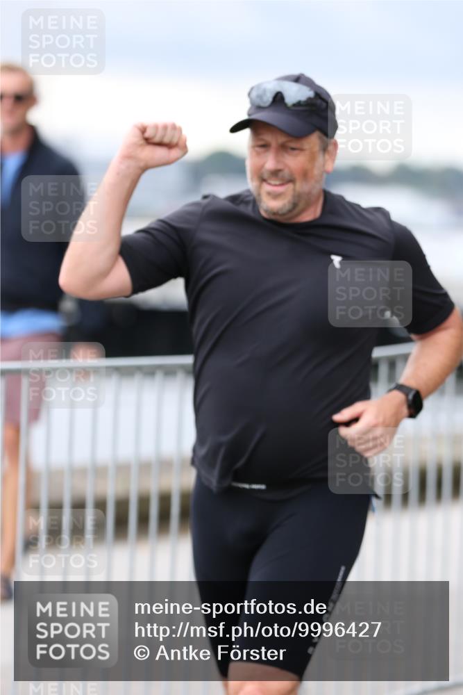 16.08.2026 - KN Förde Triathlon 2026 Antke Förster http://msf.ph/oto/9996427 16.08.2026 11:51:48 Laufen  meine-sportfotos.de