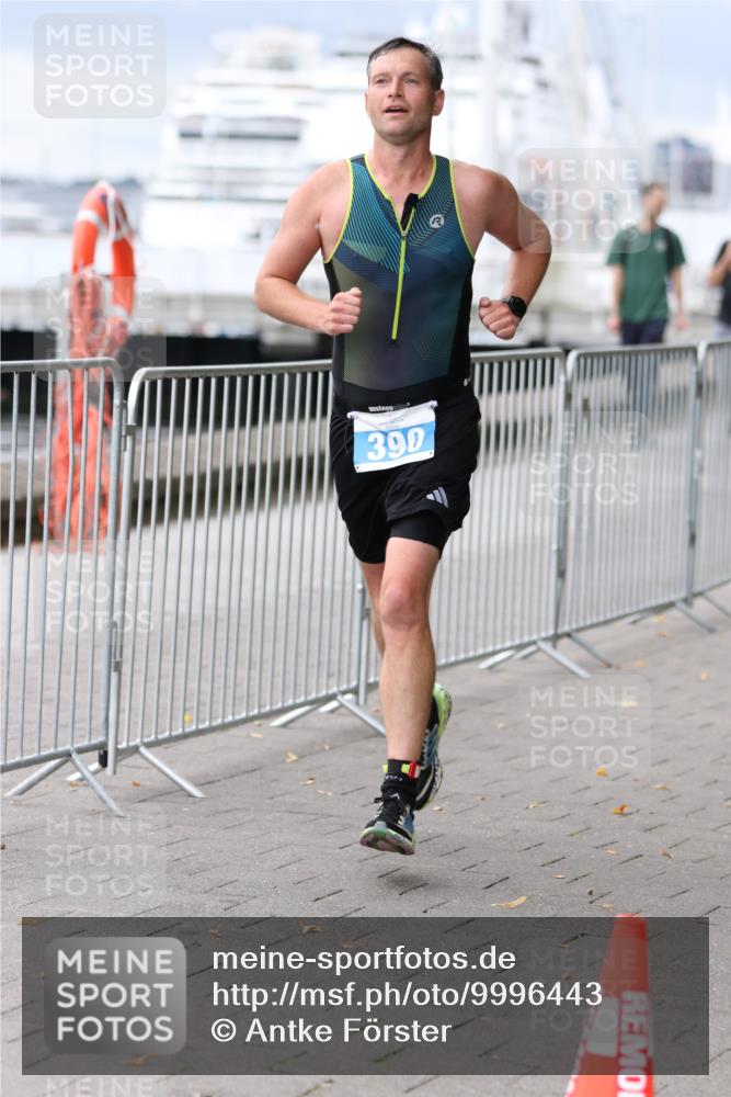16.08.2026 - KN Förde Triathlon 2026 Antke Förster http://msf.ph/oto/9996443 16.08.2026 11:52:05 Laufen  meine-sportfotos.de